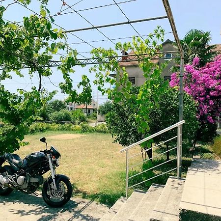 Peaceful, Cosy Tivat Guesthouse المظهر الخارجي الصورة