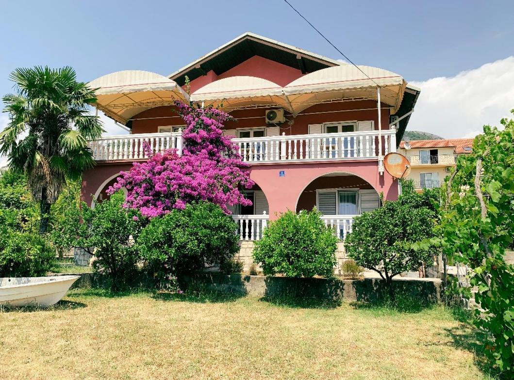 Peaceful, Cosy Tivat Guesthouse المظهر الخارجي الصورة