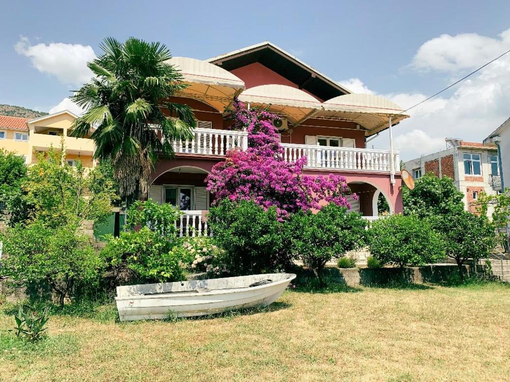 Peaceful, Cosy Tivat Guesthouse المظهر الخارجي الصورة