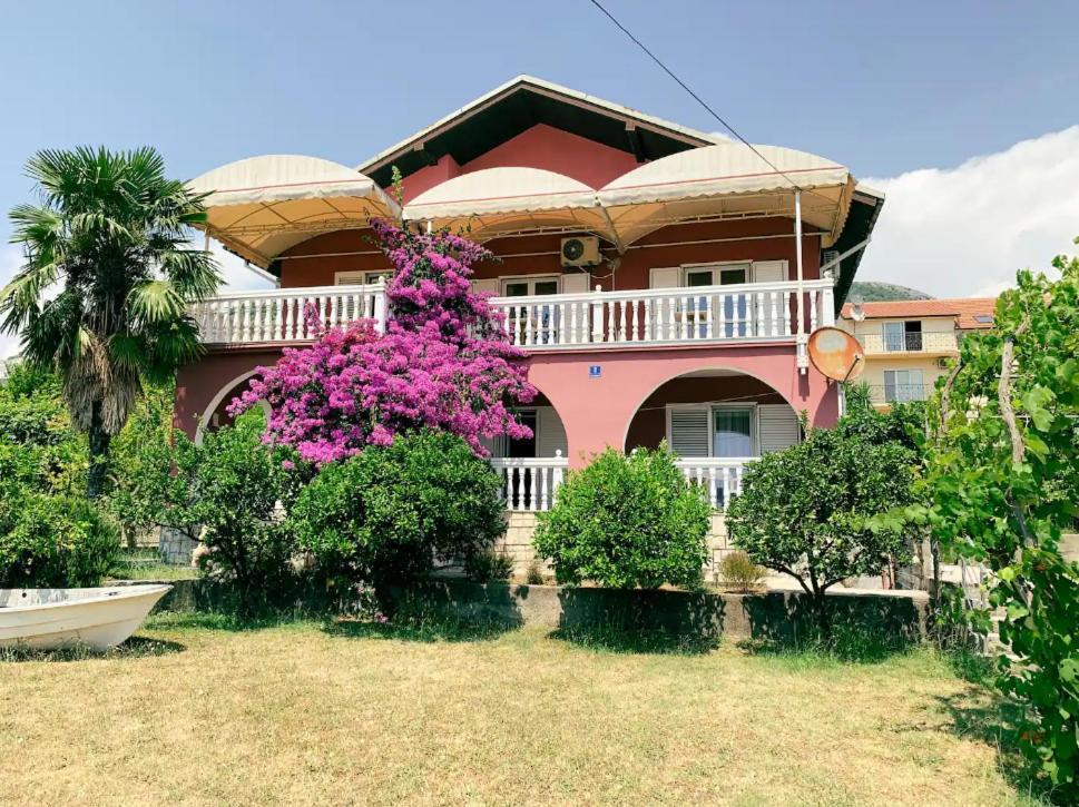 Peaceful, Cosy Tivat Guesthouse المظهر الخارجي الصورة