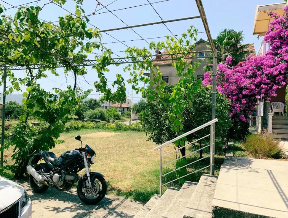 Peaceful, Cosy Tivat Guesthouse المظهر الخارجي الصورة